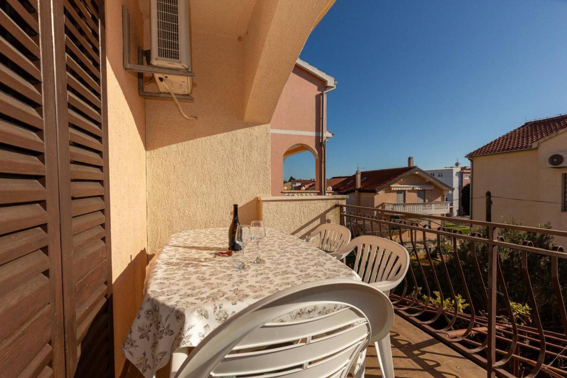 Three Bedroom Apartment In Biograd Биоград-на-Мору Экстерьер фото