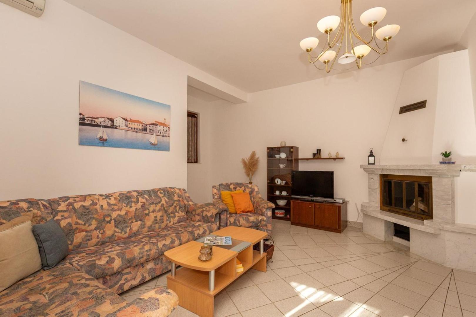 Three Bedroom Apartment In Biograd Биоград-на-Мору Экстерьер фото