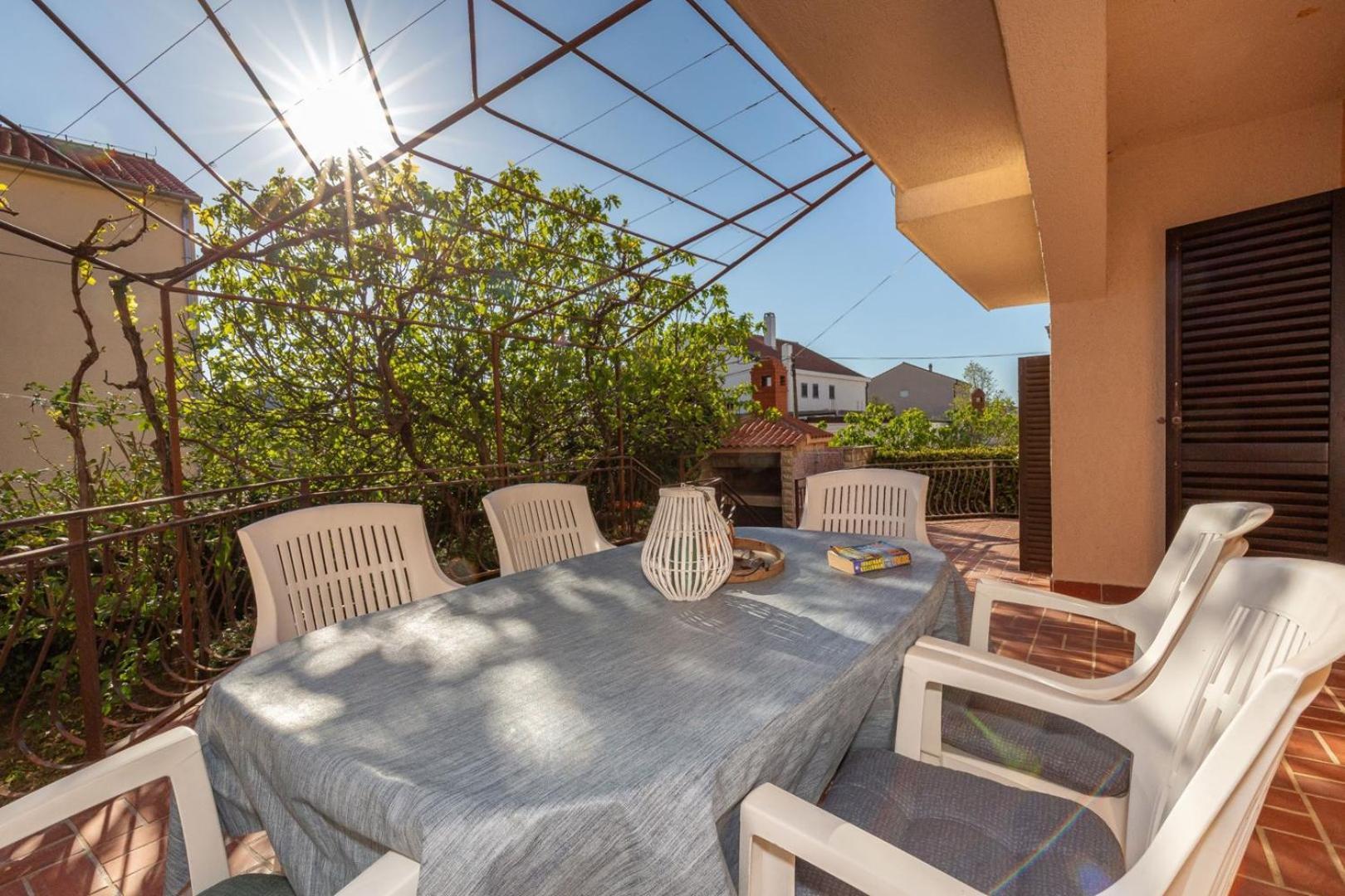 Three Bedroom Apartment In Biograd Биоград-на-Мору Экстерьер фото
