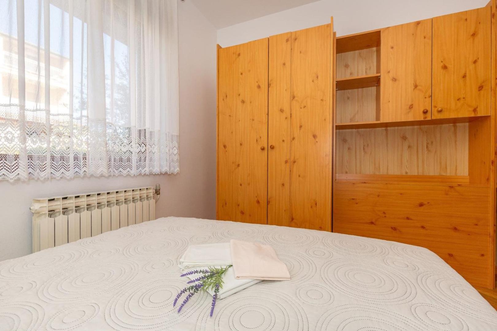 Three Bedroom Apartment In Biograd Биоград-на-Мору Экстерьер фото
