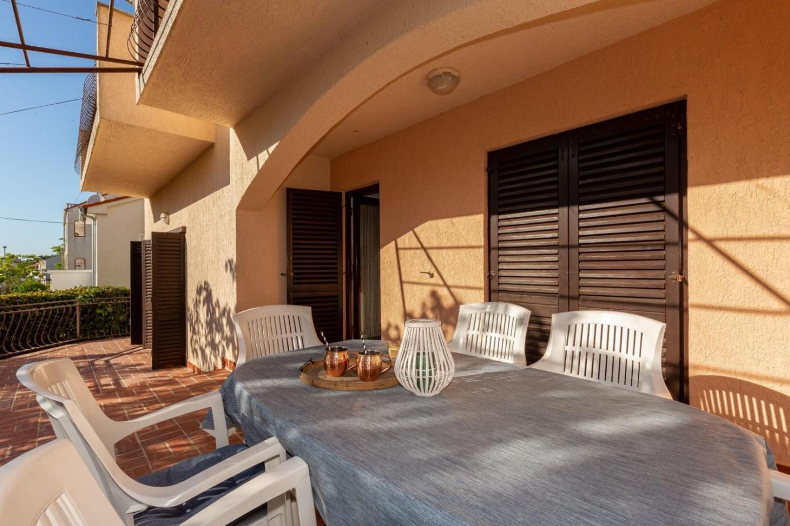 Three Bedroom Apartment In Biograd Биоград-на-Мору Экстерьер фото