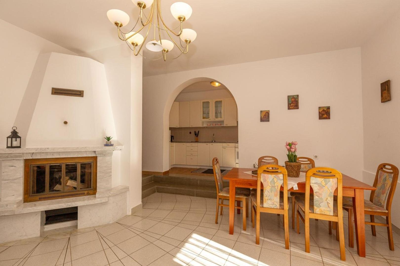 Three Bedroom Apartment In Biograd Биоград-на-Мору Экстерьер фото